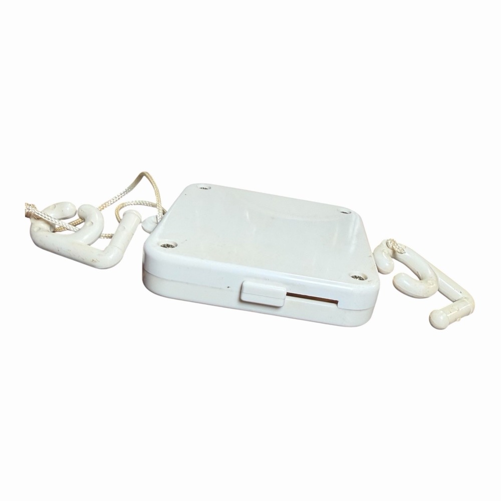 Valterra‎ Portable Retractable Clothes Line RV - Picture 4 of 4